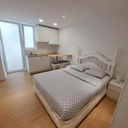 Vistas Muralla Centrico En Zona Peatonal Wi-fi Vut Lu 3270 *